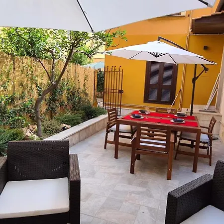 Trastevere Incantevole Con Patio Esterno Privato Rom
