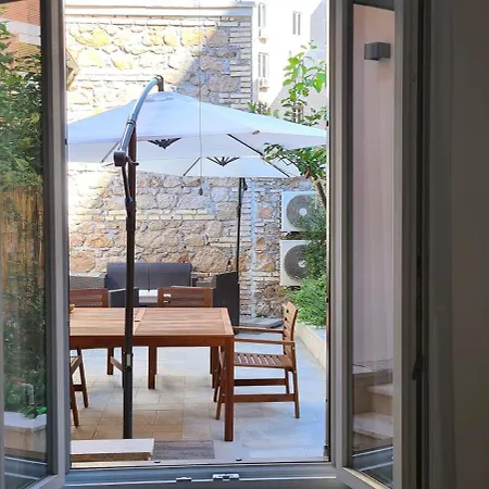 Lägenhet Trastevere Incantevole Con Patio Esterno Privato Rom