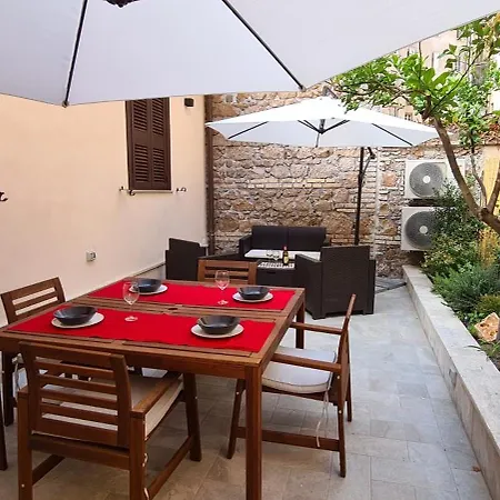 Trastevere Incantevole Con Patio Esterno Privato Lägenhet *