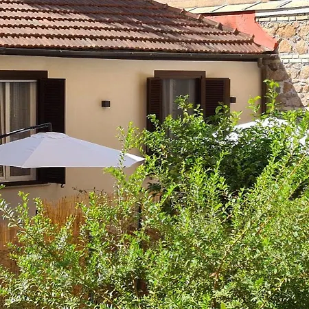Trastevere Incantevole Con Patio Esterno Privato Διαμέρισμα *