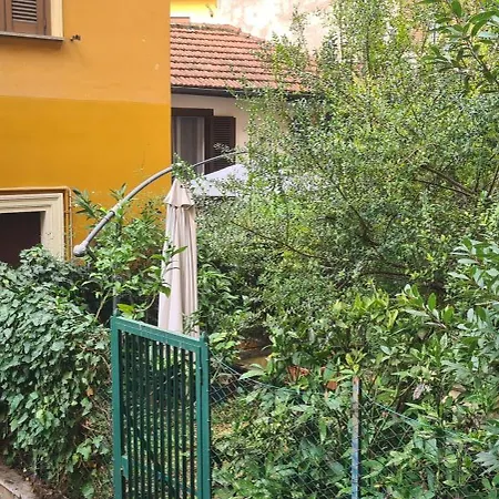 Trastevere Incantevole Con Patio Esterno Privato Διαμέρισμα